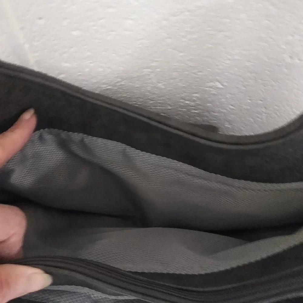 Gray purse with organization. Croc & gold accents.